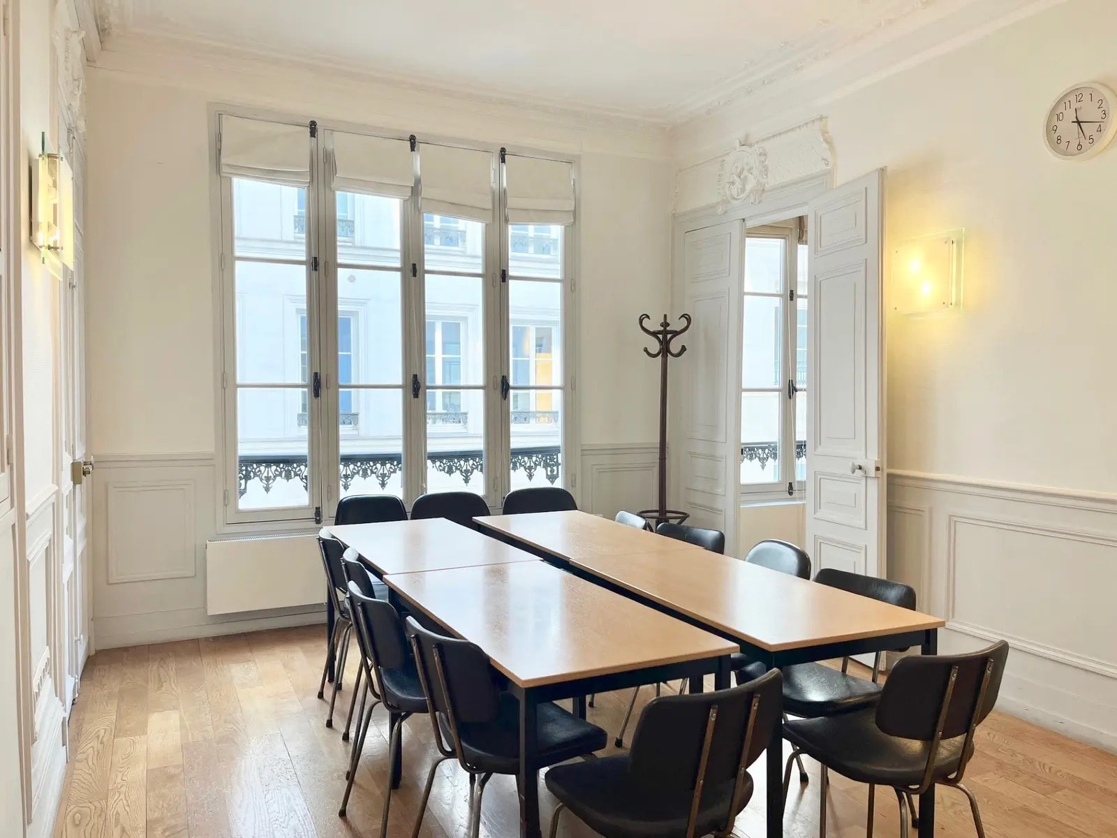 Coworking Space in Paris for lease Interior Photo- Image 1 of 6
