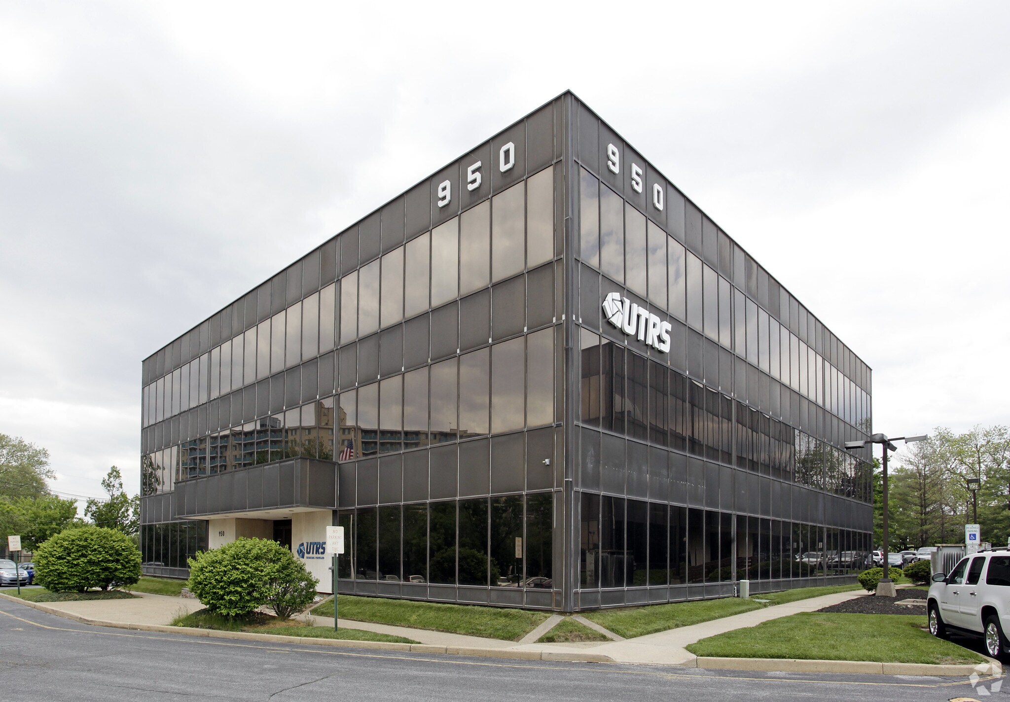 950 N Kings Hwy, Cherry Hill, NJ for sale Primary Photo- Image 1 of 1