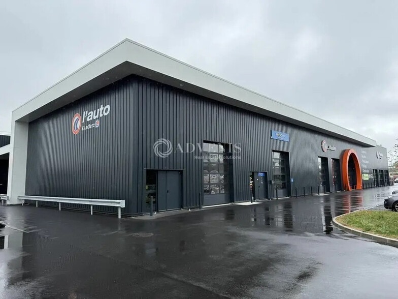 Retail in Olivet for lease - Building Photo - Image 1 of 10