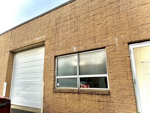 108 Brook Ave, Deer Park, NY for lease Building Photo- Image 1 of 9