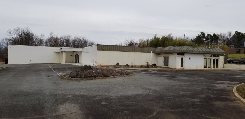 2615 Uwharrie Rd, High Point, NC for sale - Other - Image 1 of 1