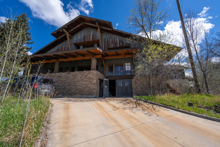 3 Anaconda Hills Dr, Black Eagle, MT for sale - Primary Photo - Image 1 of 23
