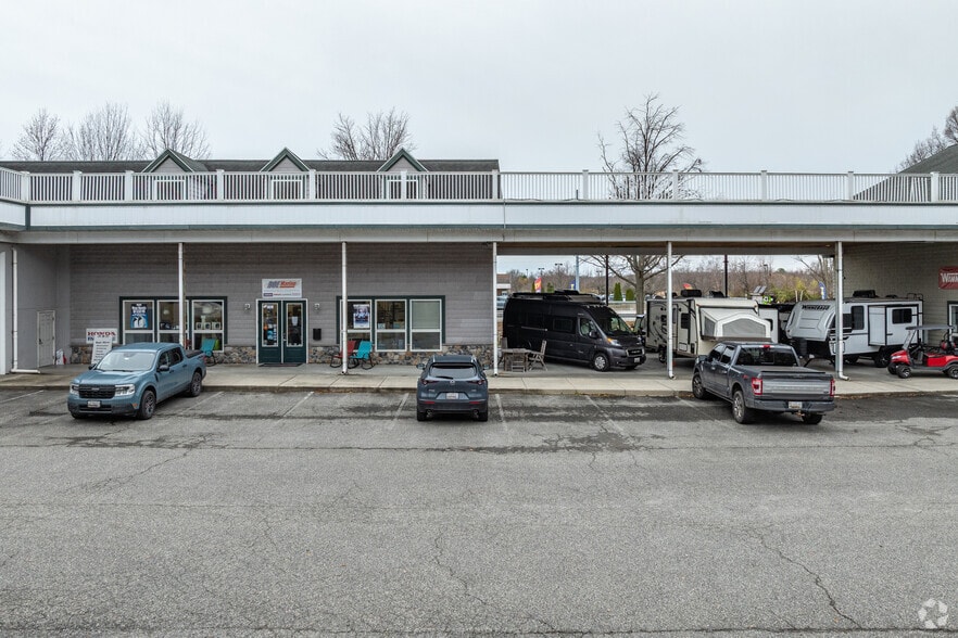 325 Cleat St, Stevensville, MD for sale - Building Photo - Image 2 of 4