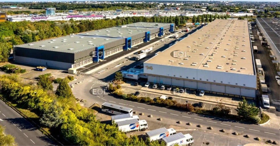 Industrial in Aulnay-sous-Bois for lease - Aerial - Image 2 of 2