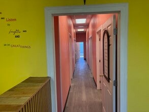 5051 Stewart Ave, Las Vegas, NV for lease Lobby- Image 1 of 14