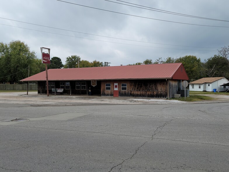 722 N Broadway St, Checotah, OK 74426 | LoopNet