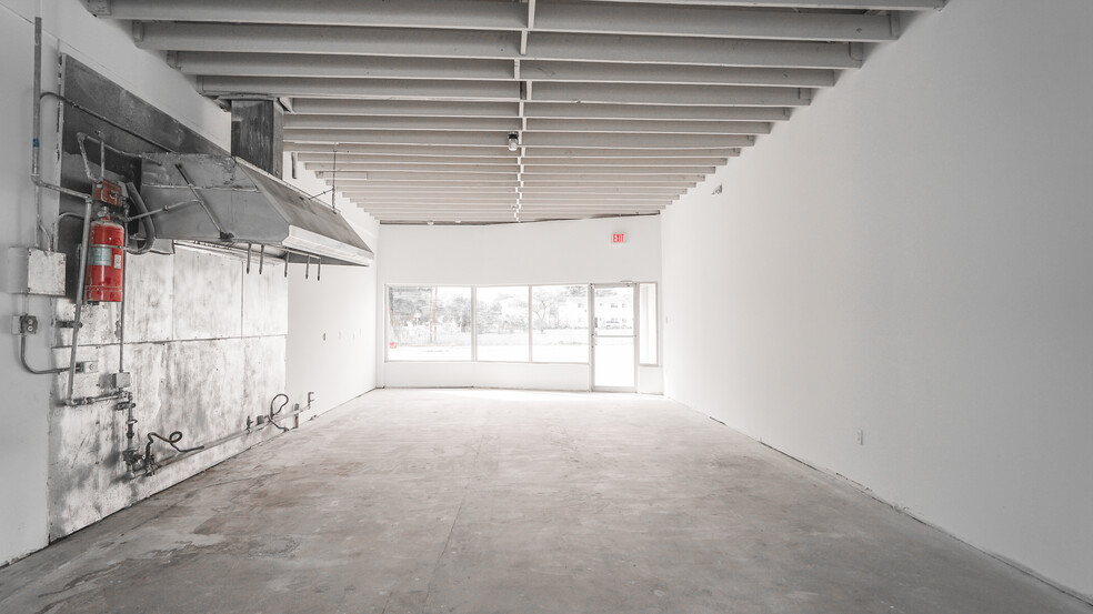 6001 NW 7th Ave, Miami, FL for lease - Interior Photo - Image 3 of 7