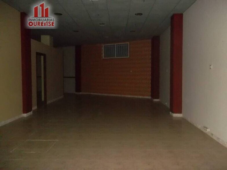 Retail in Ourense for lease - Building Photo - Image 3 of 9