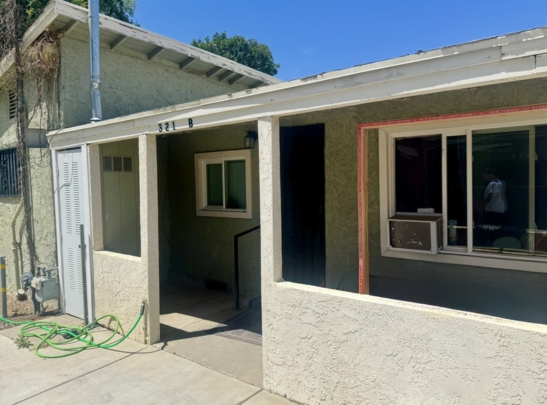 321 W Minarets Ave, Fresno, CA for sale - Building Photo - Image 3 of 4