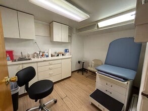 8200 Bay Pky, Brooklyn, NY for lease Interior Photo- Image 1 of 8