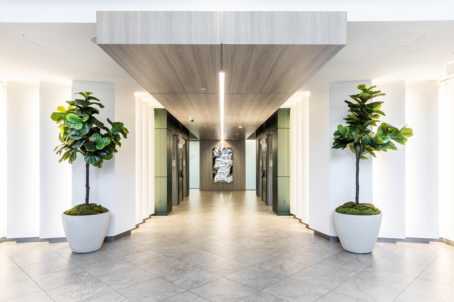 5555 Glenridge Connector, Atlanta, GA for lease - Building Photo - Image 3 of 5