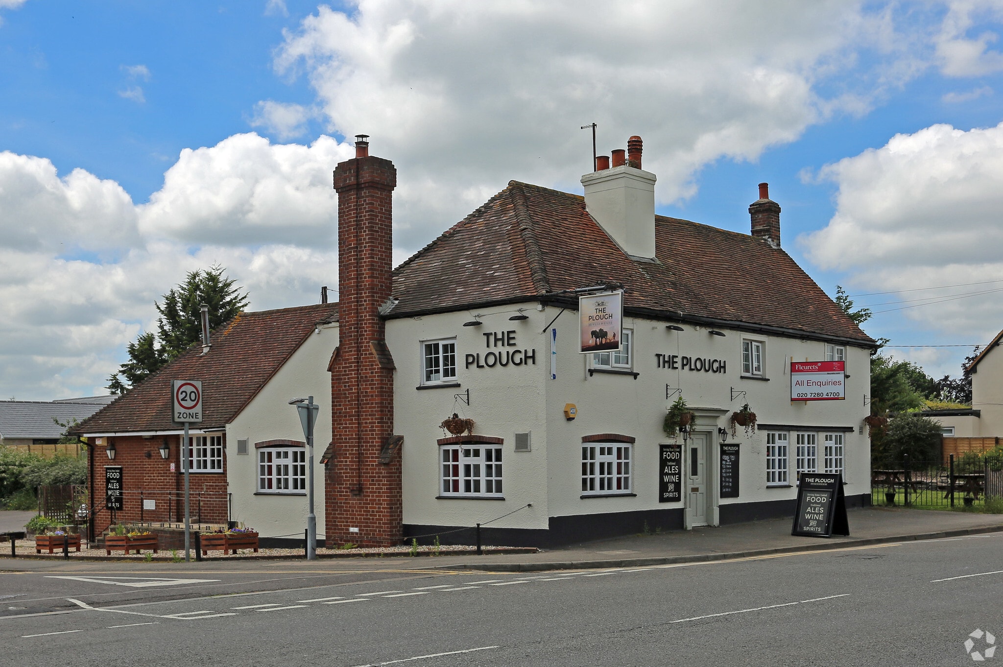 81 Chapel St, Thatcham for sale Primary Photo- Image 1 of 1