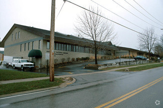 More details for 1900-1940 Craigshire Rd, Saint Louis, MO - Industrial for Sale