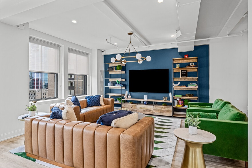 1315 Walnut St, Philadelphia, PA for lease - Interior Photo - Image 3 of 41