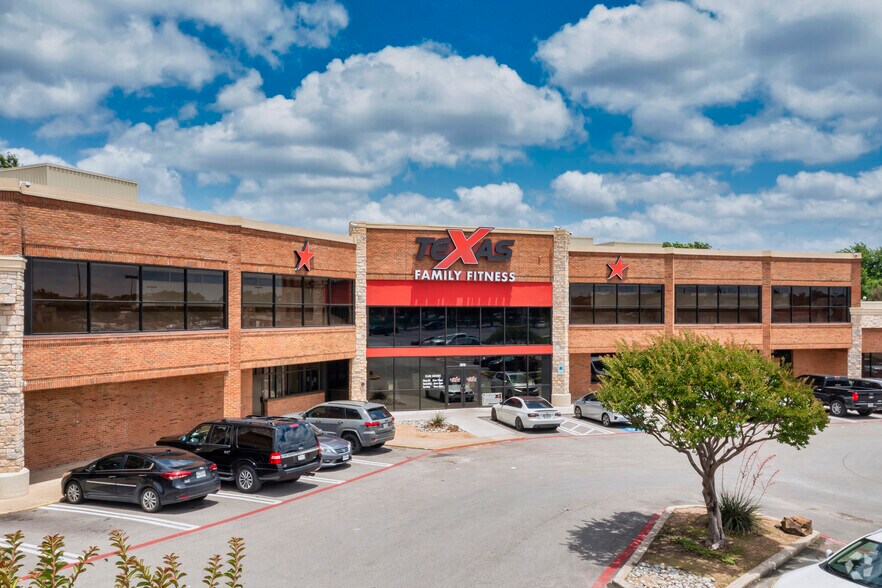 1121 Northwest Hwy, Garland, TX for lease - Building Photo - Image 2 of 11