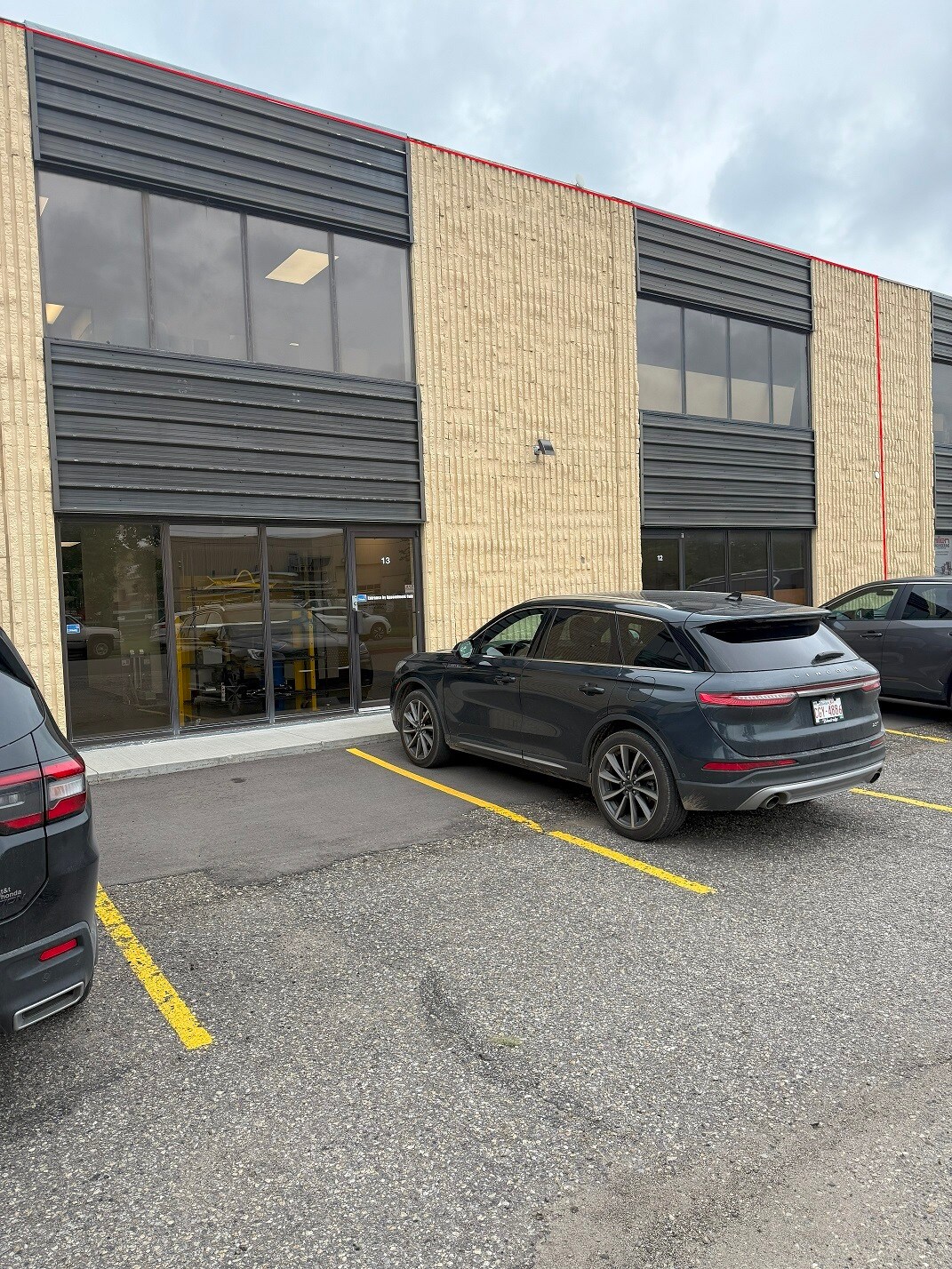 4063 74th Ave SE, Calgary, AB for lease Interior Photo- Image 1 of 11