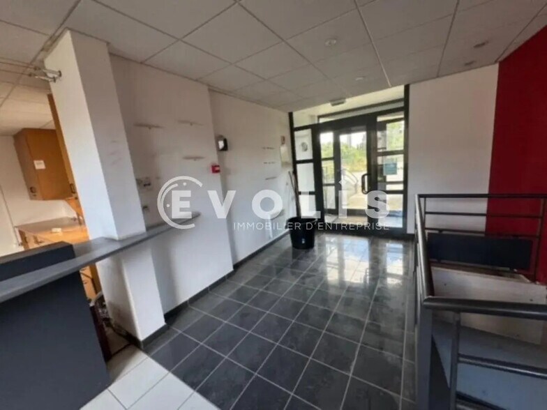 Flex in Villers-Bretonneux for sale - Lobby - Image 3 of 4