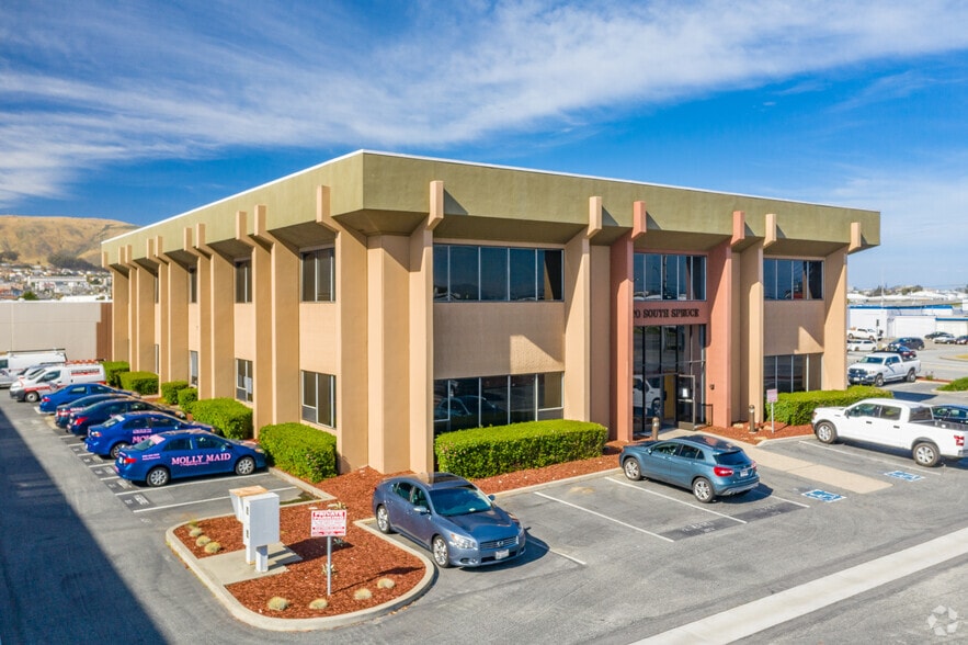 220 S Spruce Ave, South San Francisco, CA for lease - Building Photo - Image 2 of 5