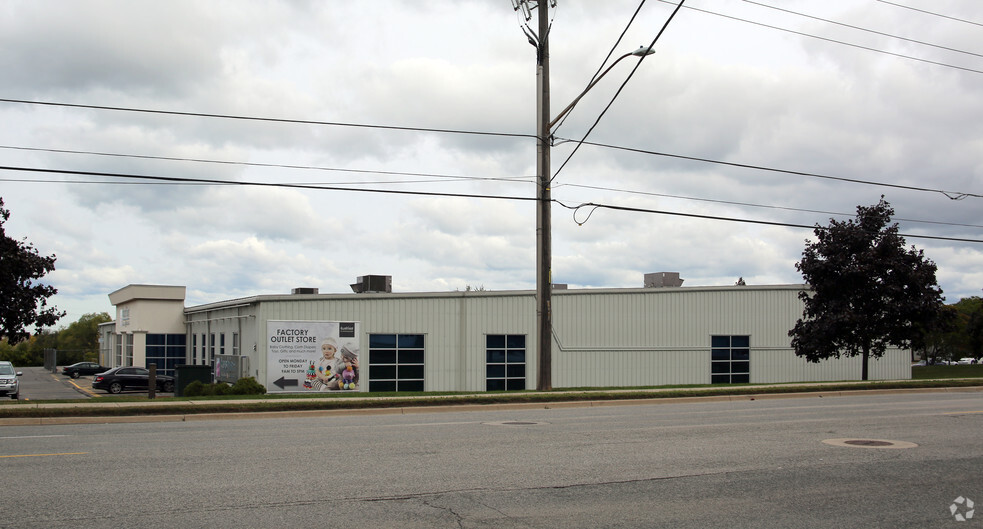 555 Barton St, Hamilton, ON for lease - Primary Photo - Image 1 of 2