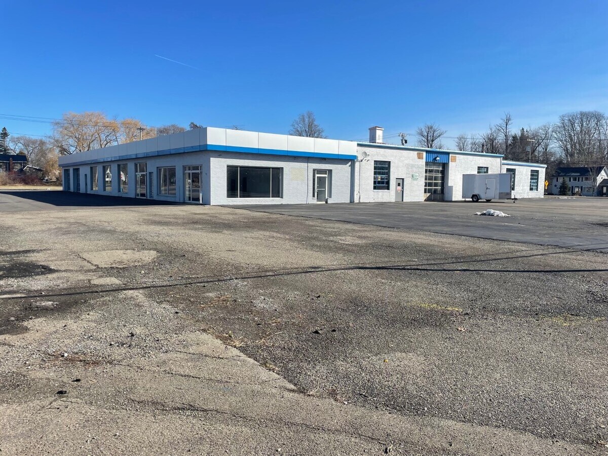 8327 Erie Rd, Angola, NY 14006