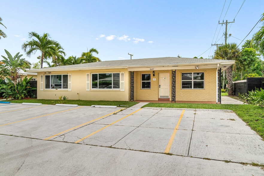 2637 West Way, Riviera Beach, FL for sale - Building Photo - Image 2 of 5
