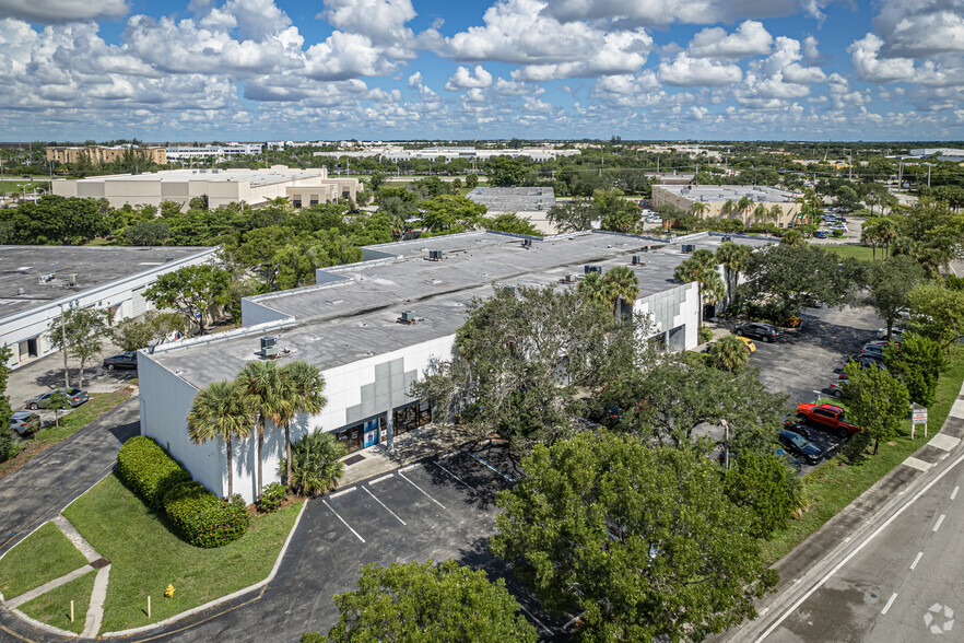 5365-5377 N Hiatus Rd, Sunrise, FL for lease - Aerial - Image 2 of 5