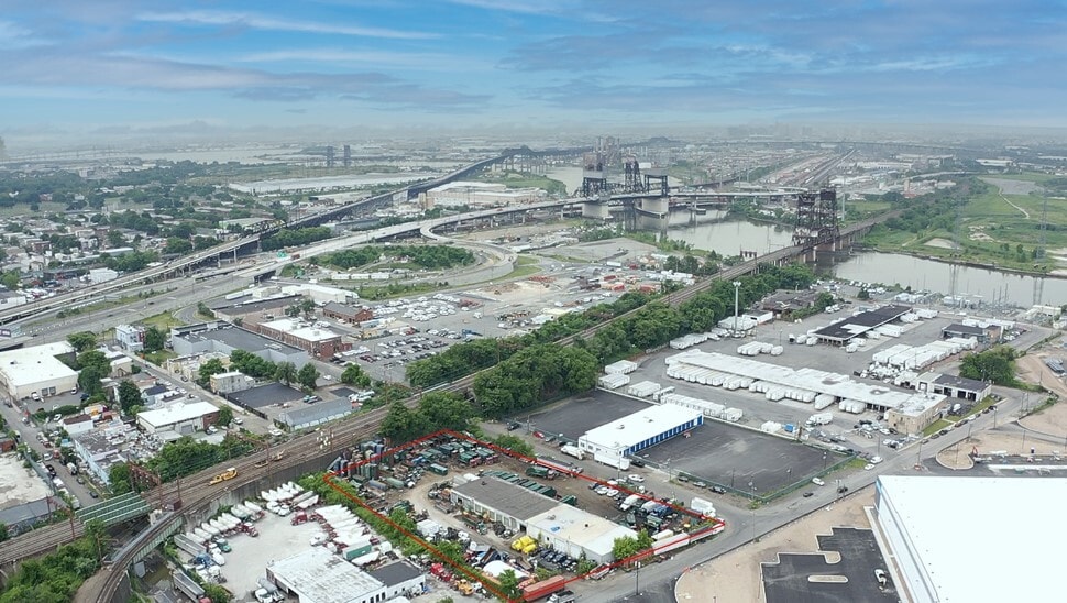 25 Van Keuren Ave, Jersey City, NJ for lease Building Photo- Image 1 of 5