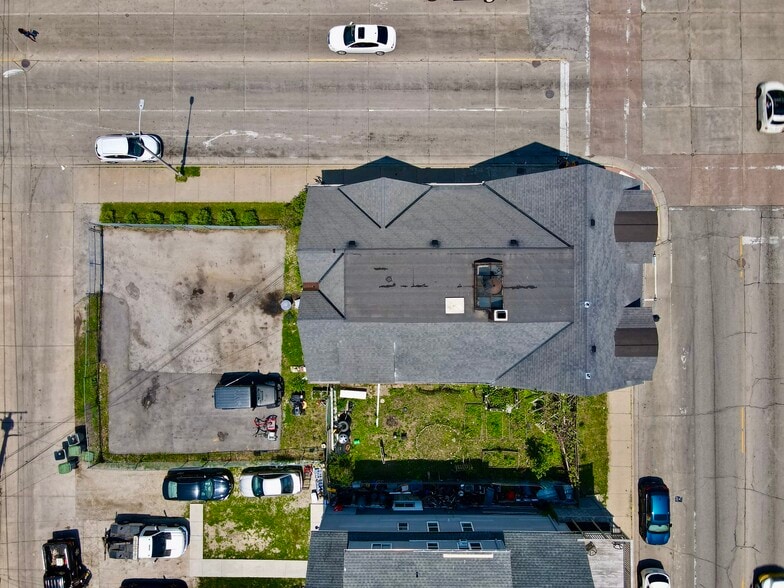 2675-2679 N Holton St, Milwaukee, WI for sale - Building Photo - Image 3 of 3