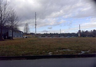 N Cobb Pky, Acworth, GA - AERIAL  map view