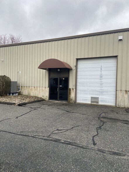 9 Moody Rd, Enfield, CT for sale - Building Photo - Image 1 of 1