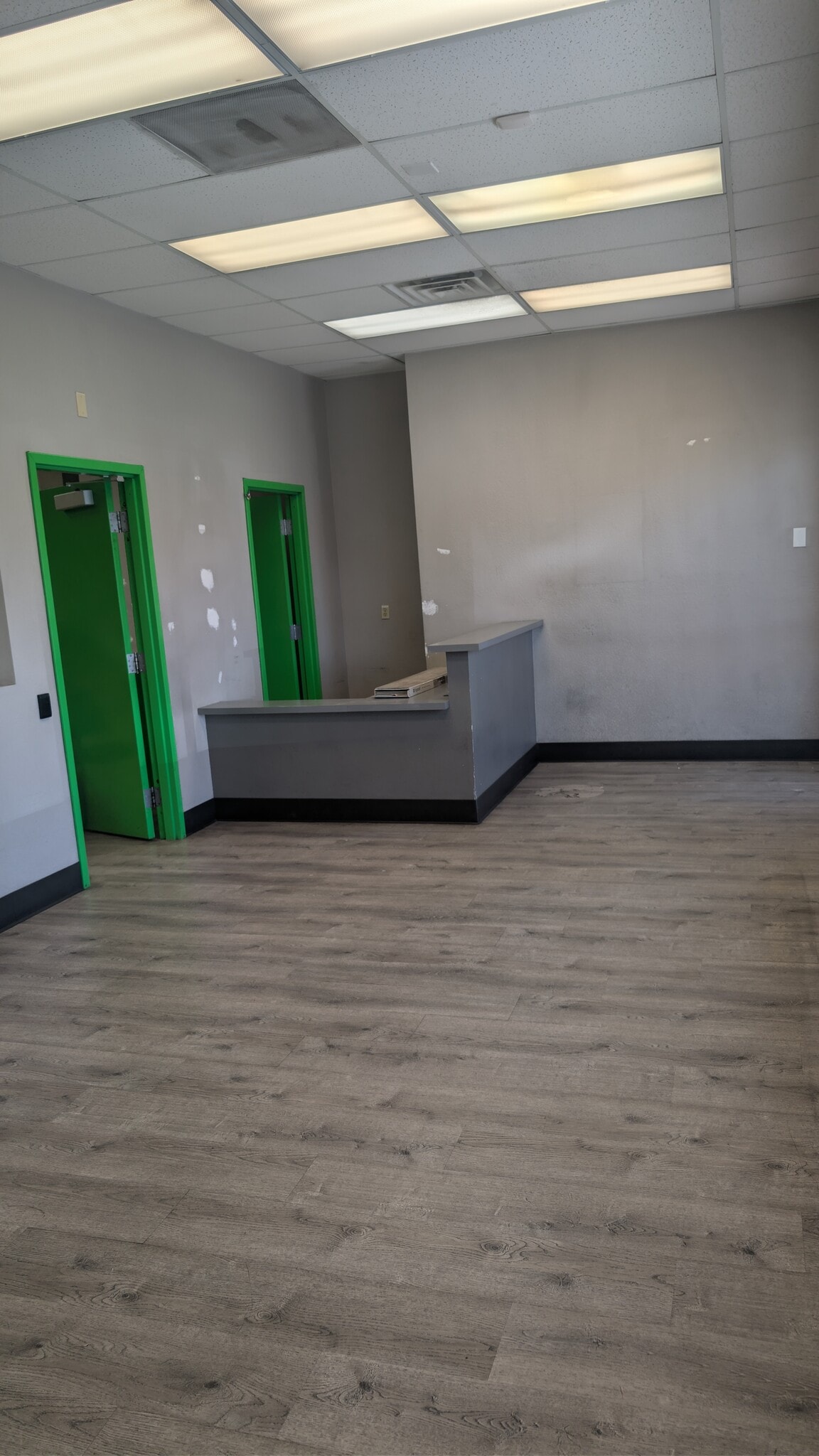 310 E Warm Springs Rd, Las Vegas, NV for lease Interior Photo- Image 1 of 5