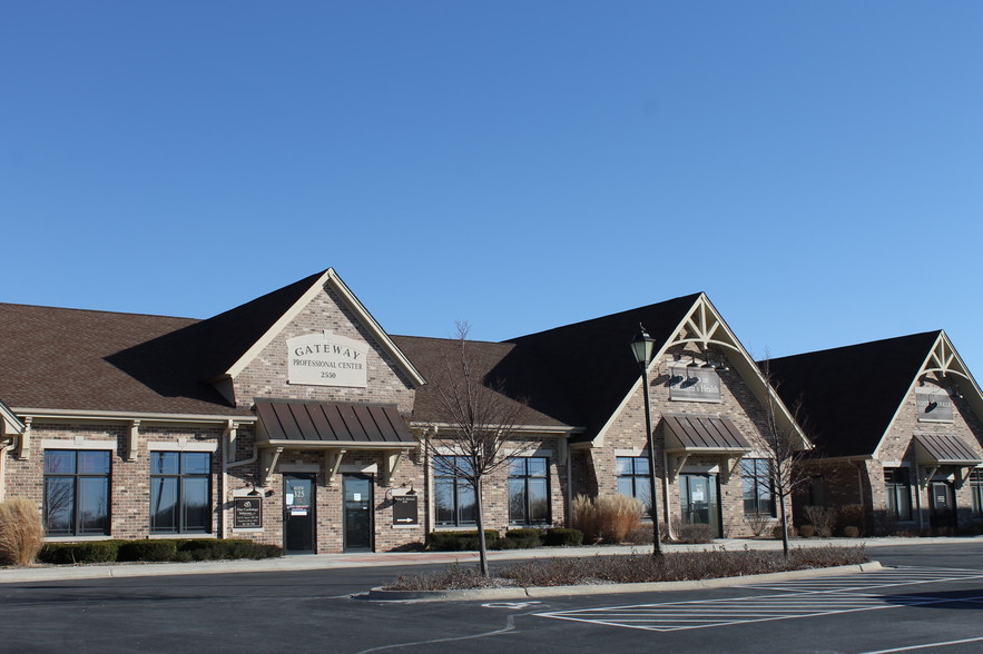 2530 Hauser Ross Dr, Sycamore, IL for sale - Building Photo - Image 1 of 1