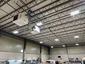 7111-7113 S Anthony Blvd, Fort Wayne, IN for lease Interior Photo- Image 2 of 7