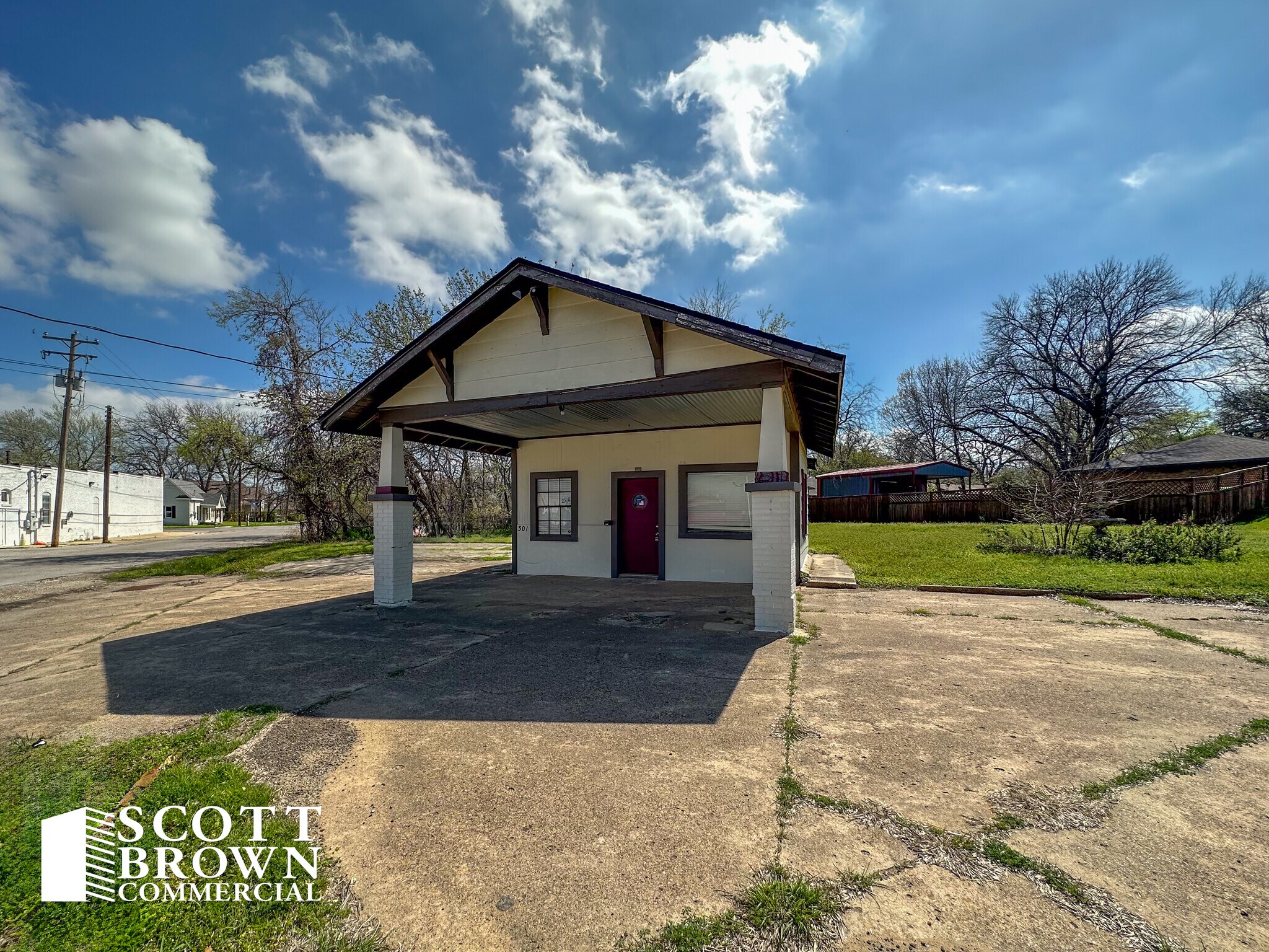 301 S Washington St, Pilot Point, TX for sale Primary Photo- Image 1 of 1
