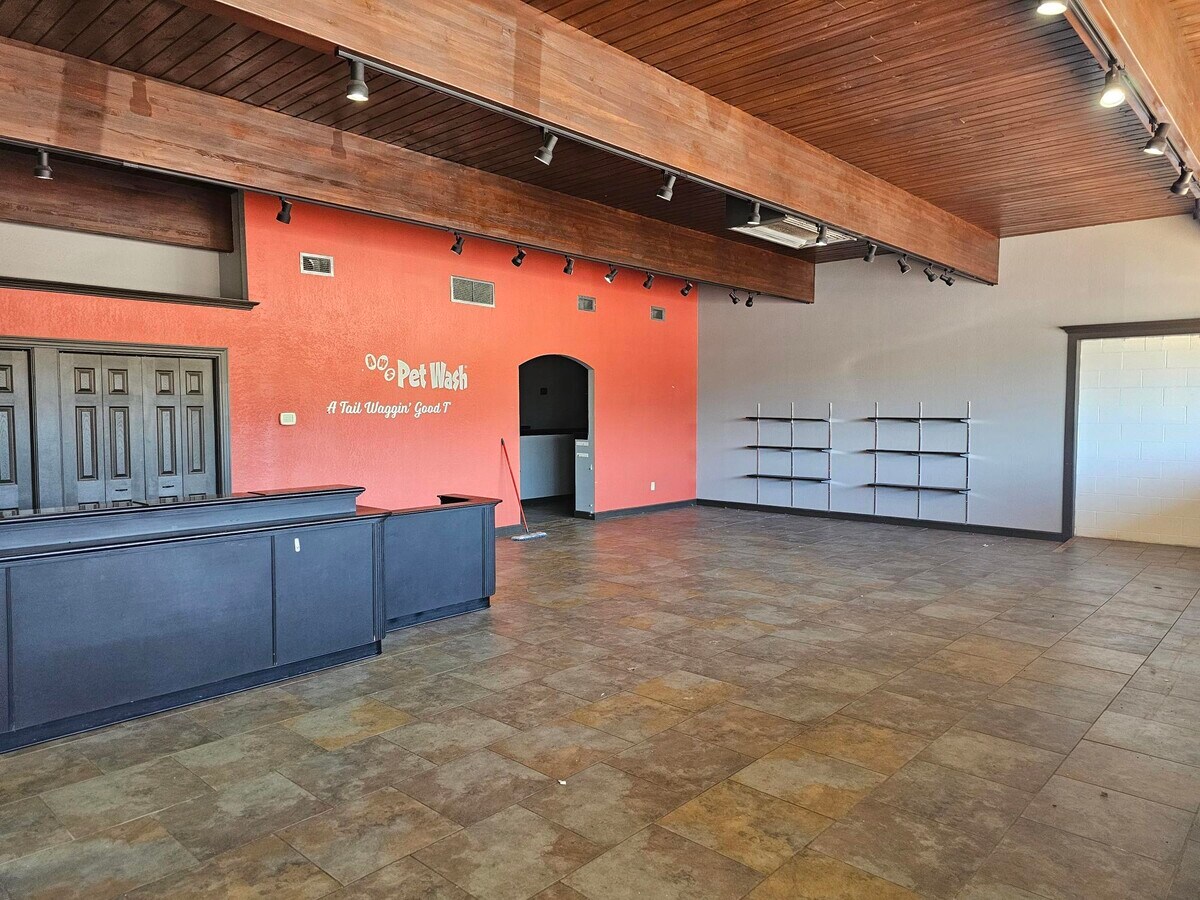 2110 W Cameron St, Eau Claire, WI 54703 Office/Retail for Lease