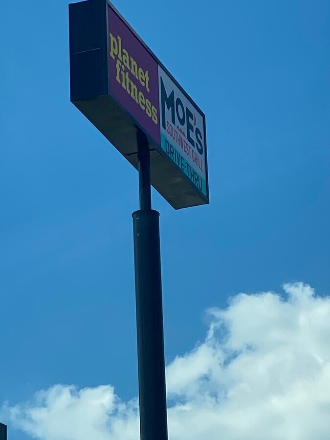 1515 W Walnut Ave, Dalton, GA 30720