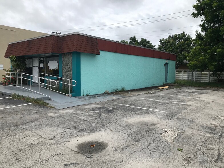 6310 Pembroke Rd, Miramar, FL for sale - Building Photo - Image 3 of 12