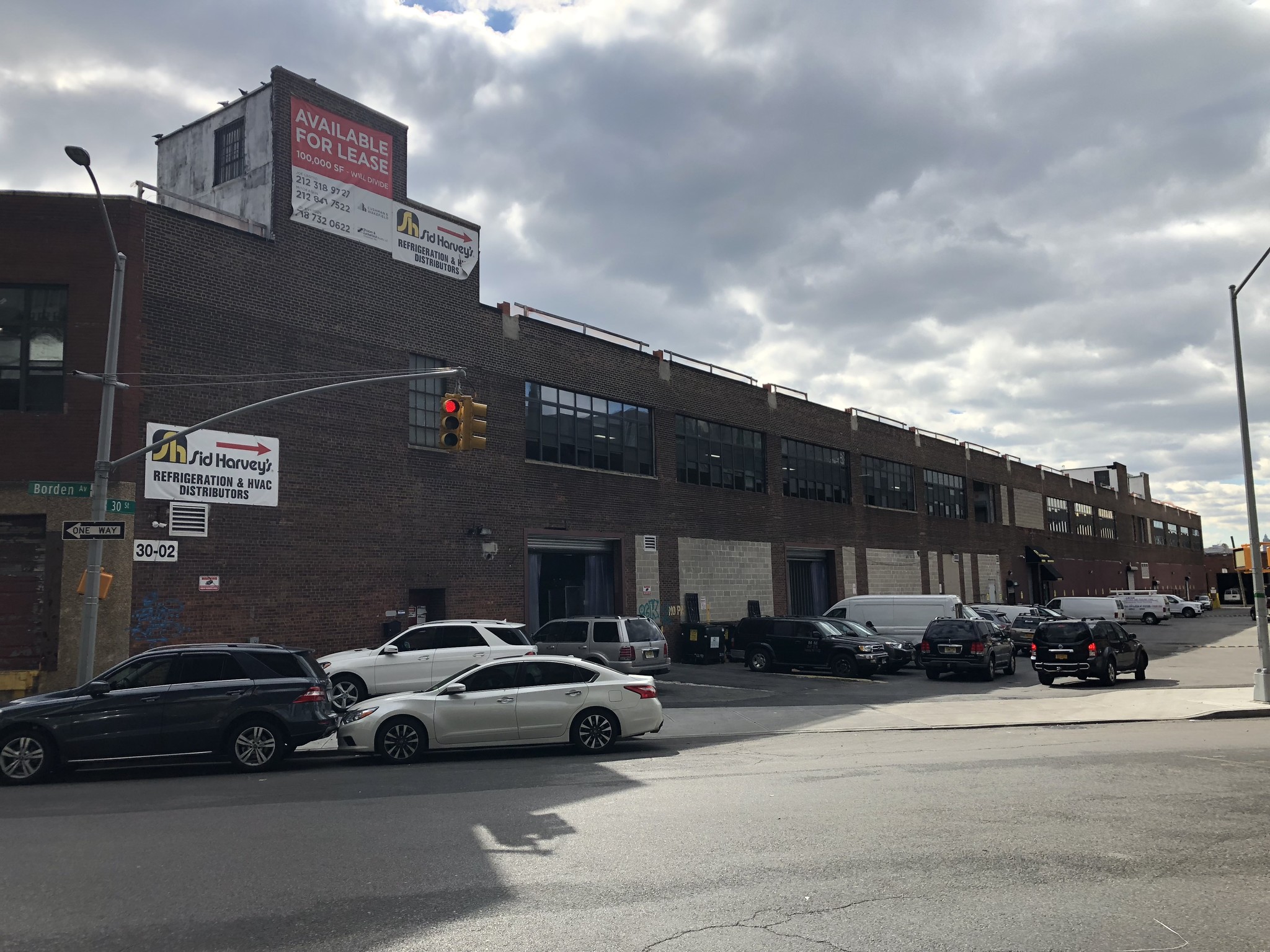 30-02 Borden Ave, Long Island City, NY for sale Primary Photo- Image 1 of 1