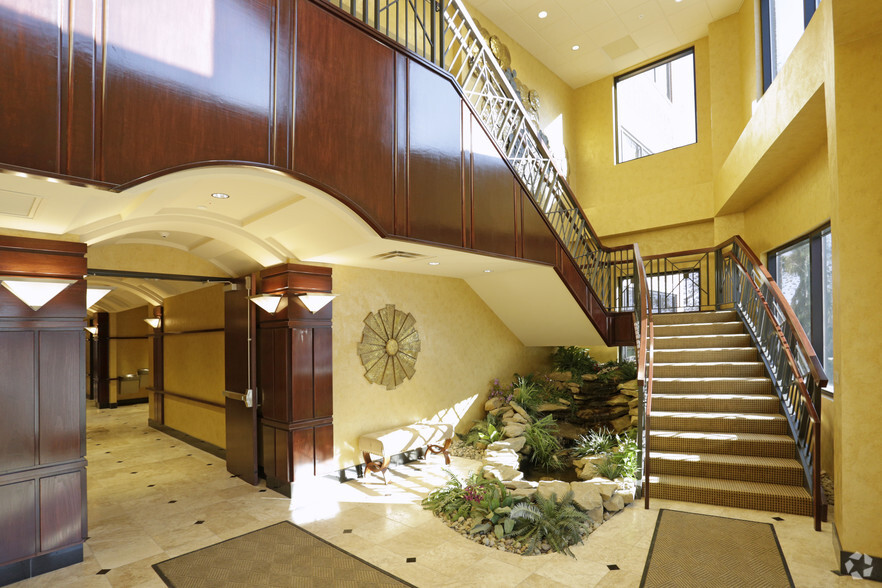 1603 Carmody Ct, Sewickley, PA for lease - Lobby - Image 3 of 14