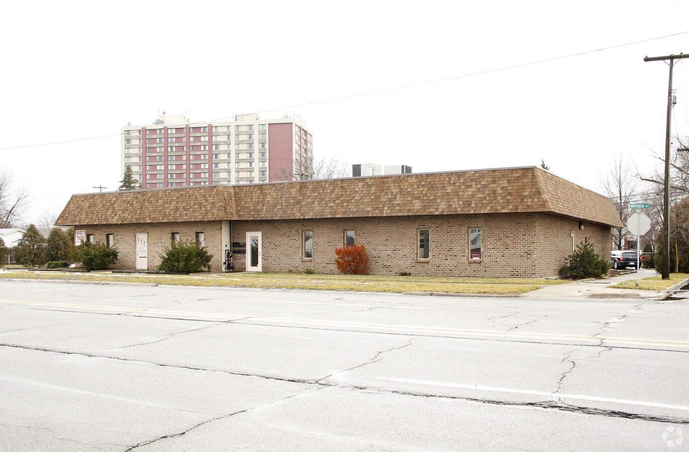 22037 W Warren Ave, Dearborn Heights, MI 48127