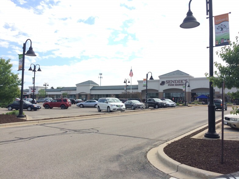 35403648 S Moorland Rd, New Berlin, WI 53151