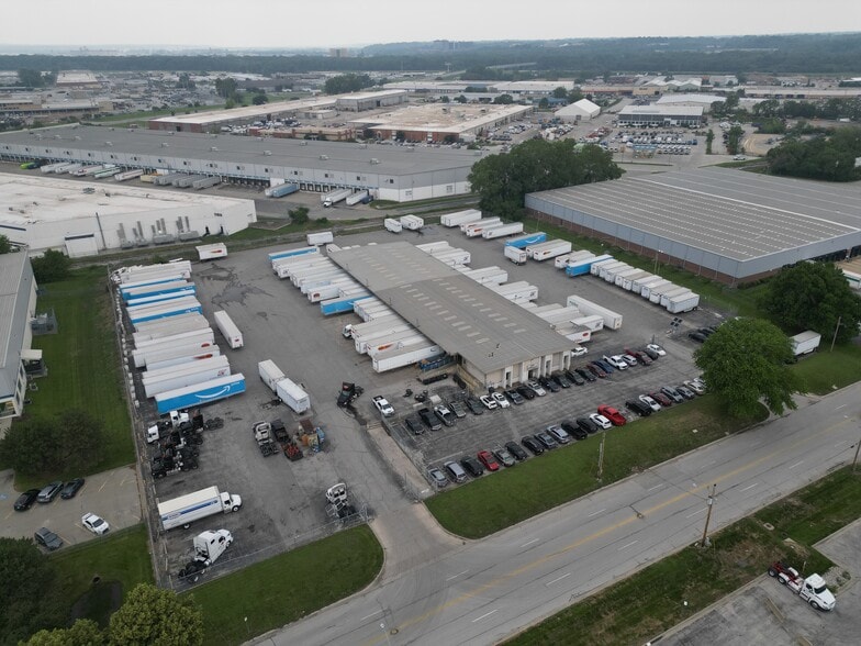1450 Southern Rd, Kansas City, MO for lease - Building Photo - Image 2 of 5