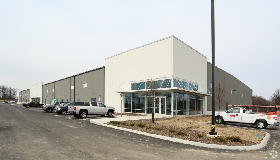 4480 Bridgeway Ave, Columbus, OH for lease - Building Photo - Image 3 of 4