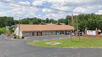 2383 Roanoke Blvd, Salem VA - Motel