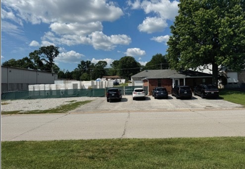 8465 Delport Dr, Vinita Park, MO for sale - Building Photo - Image 1 of 3