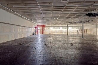 11920 NW 27th Ave, Miami, FL for sale Interior Photo- Image 2 of 10