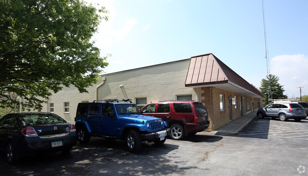 975985 Mt Aetna Rd, Hagerstown, MD 21740