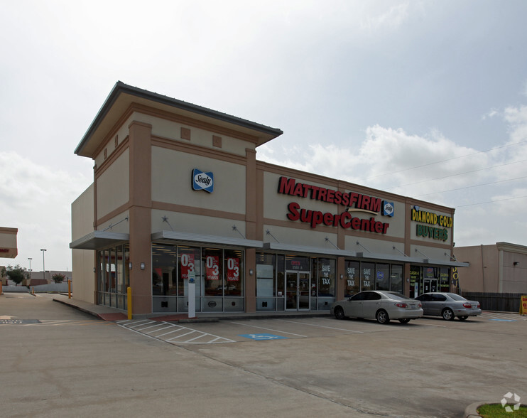 2505 Highway 6 S, Houston, TX for lease - Primary Photo - Image 1 of 3