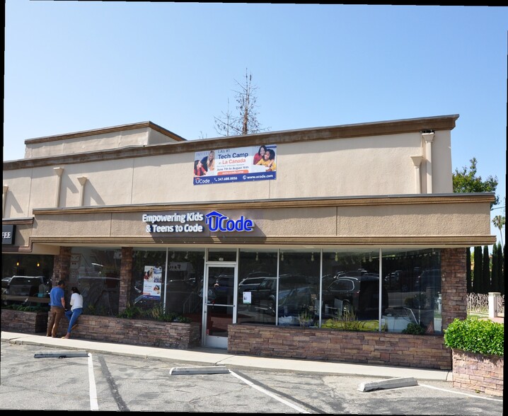 458-468 Foothill Blvd, La Canada Flintridge, CA for lease - Building Photo - Image 3 of 6