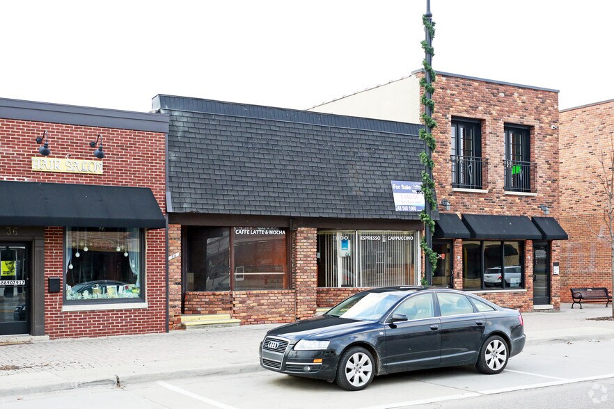 30-34 E 14 Mile Rd, Clawson, MI for sale - Primary Photo - Image 1 of 1